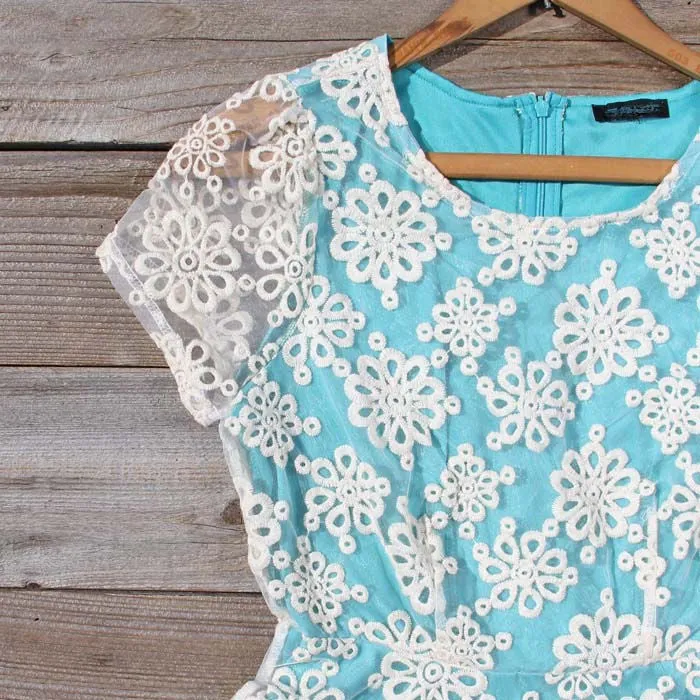 Aisle & Lace Dress