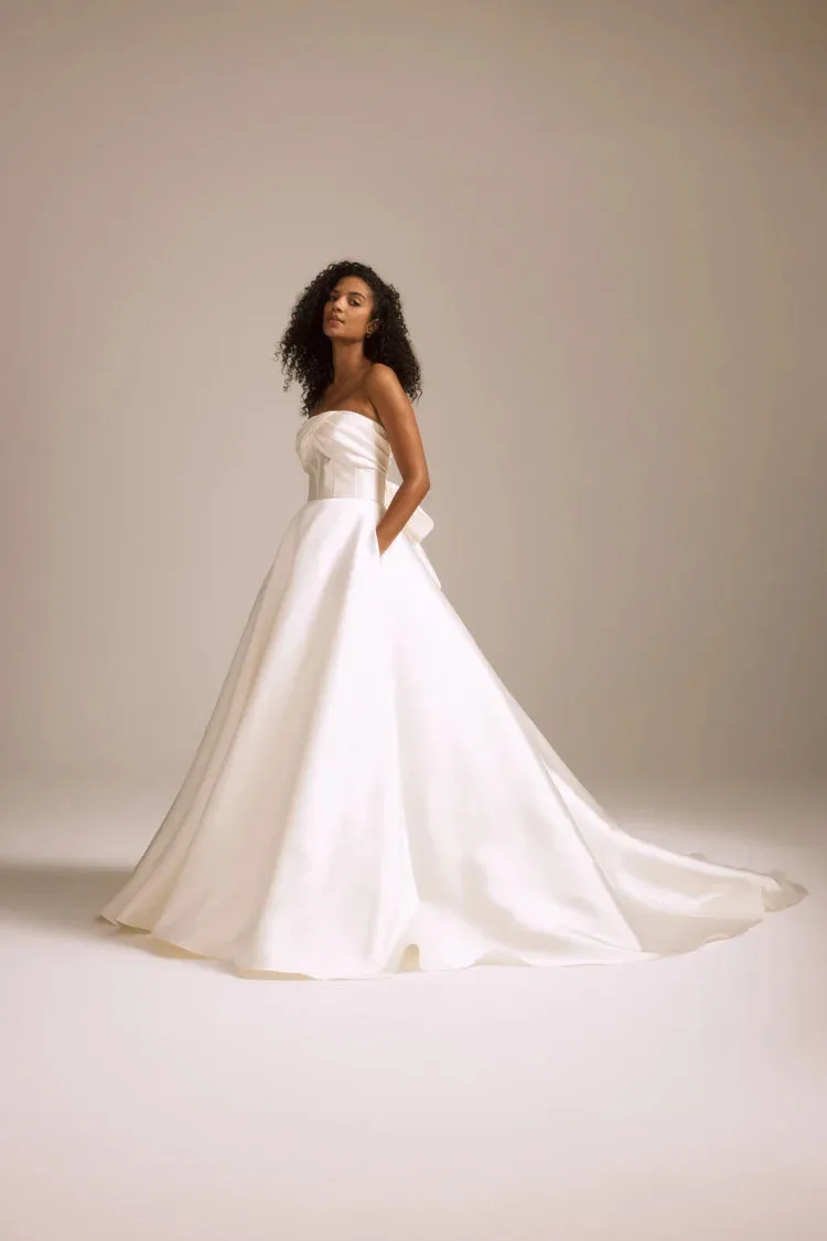 Amsale Nouvelle "Davina"