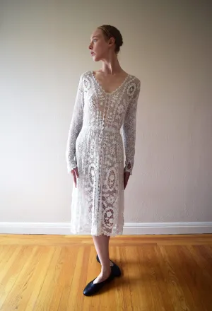 Antique Irish crochet lace dress . vintage wedding dress . size xs to small