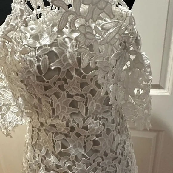ASTR Lace dress in white