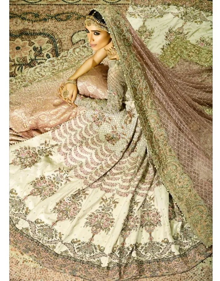 Beautiful Trail Lehnga for Wedding in White Color #N7064