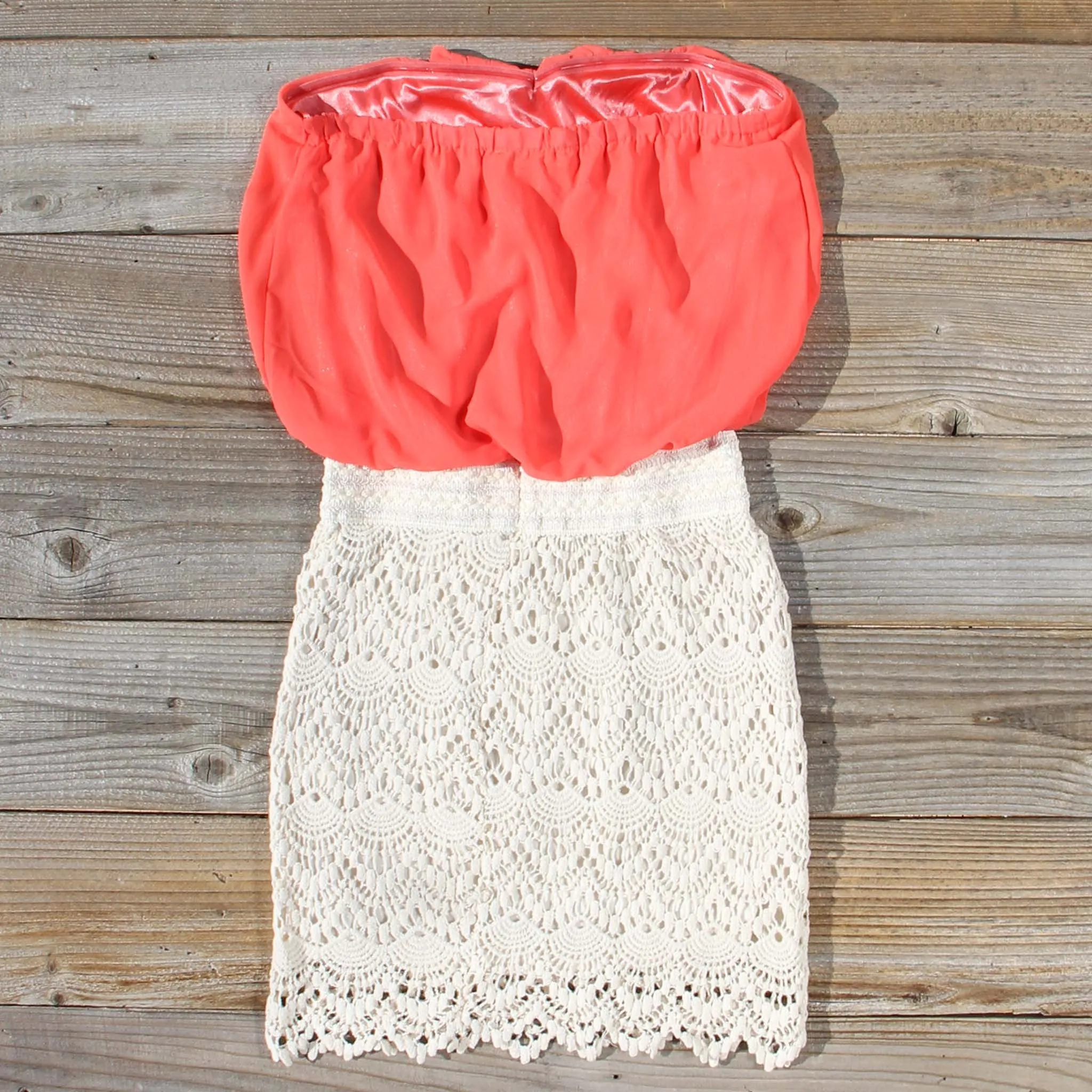 Bewilder Lace Dress in Coral