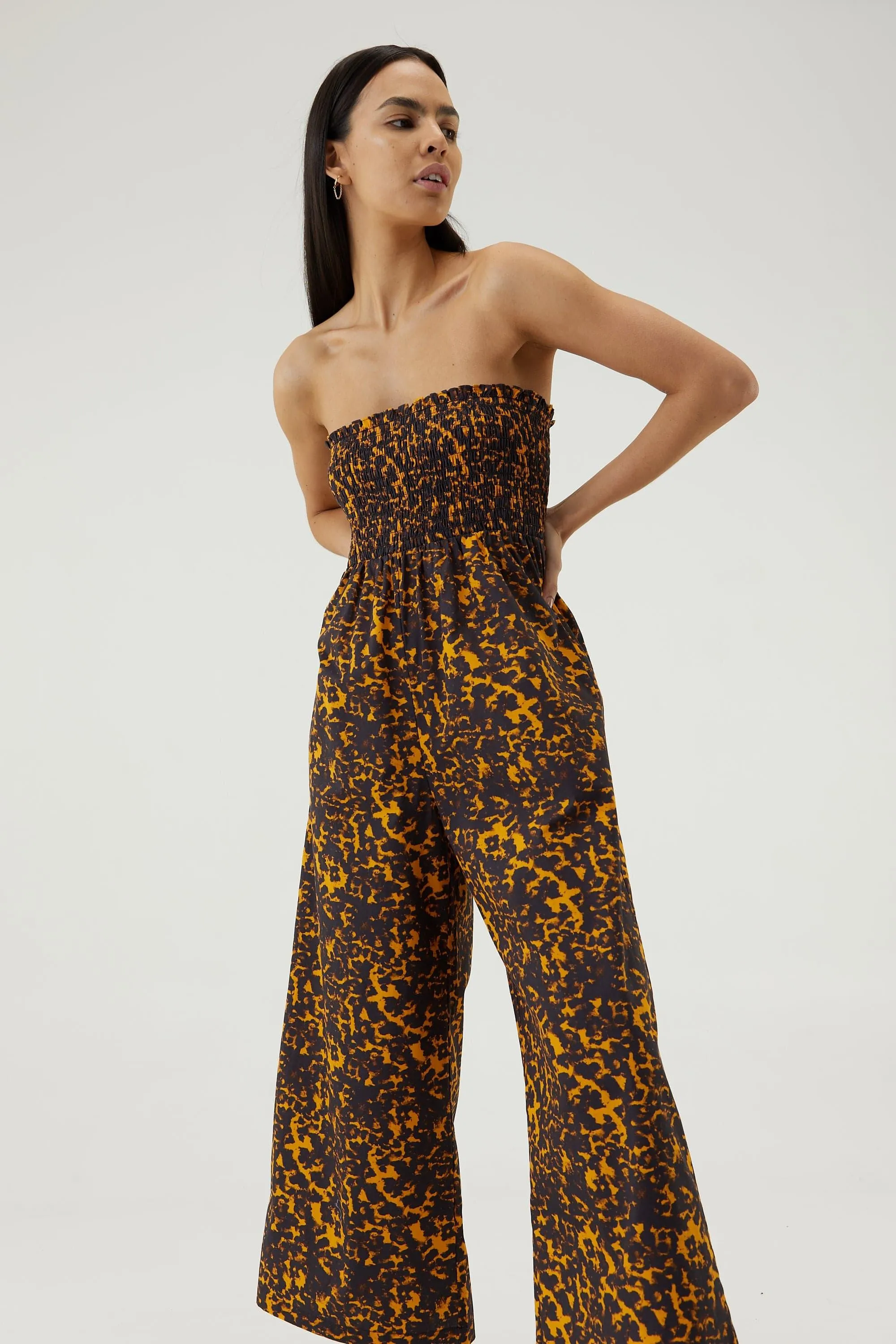 BLUR OUT SHIRRED STRAPLESS JUMPSUIT | ORANGE BLUR