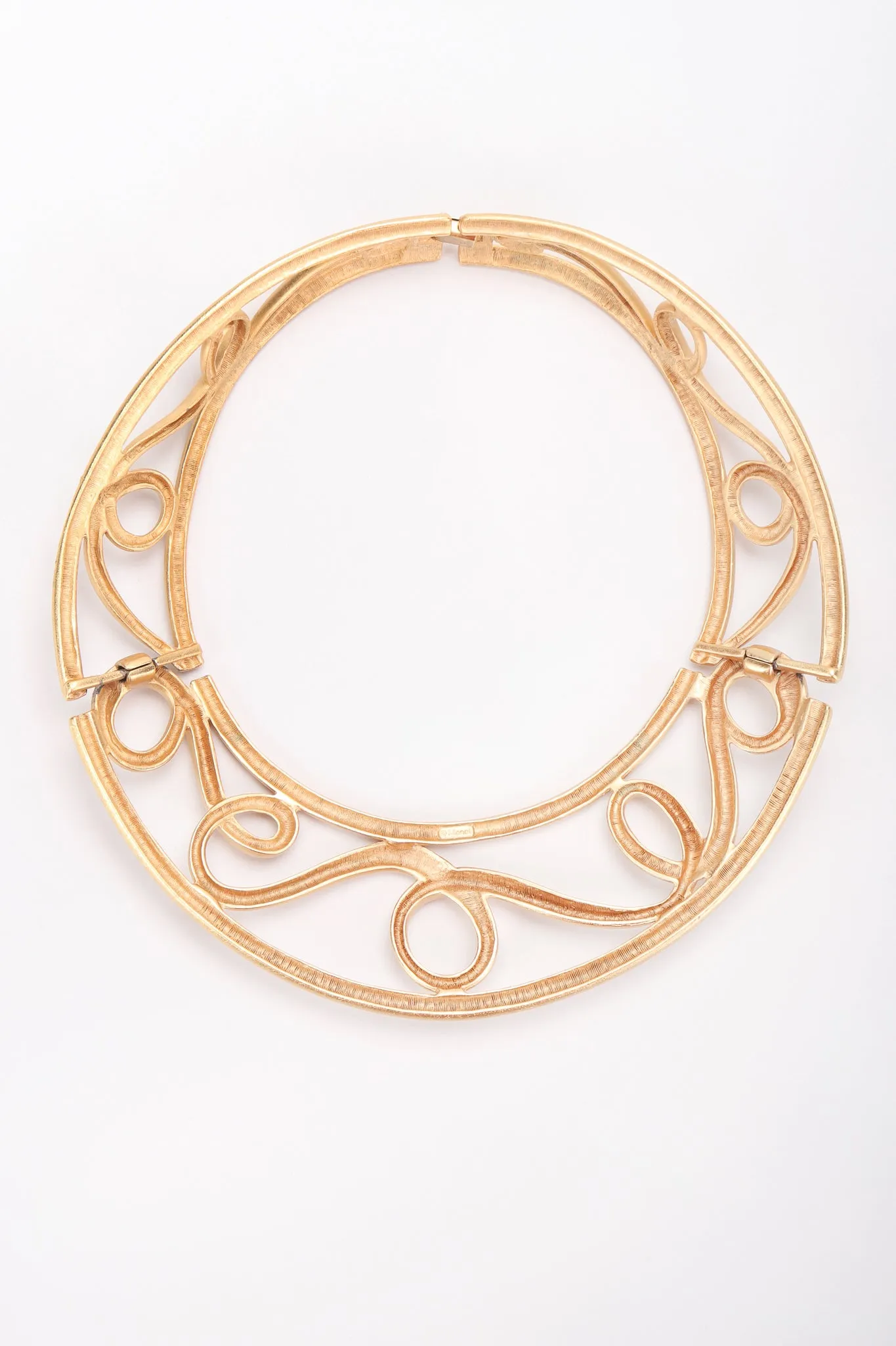 Brushed Swirl Cage Collar
