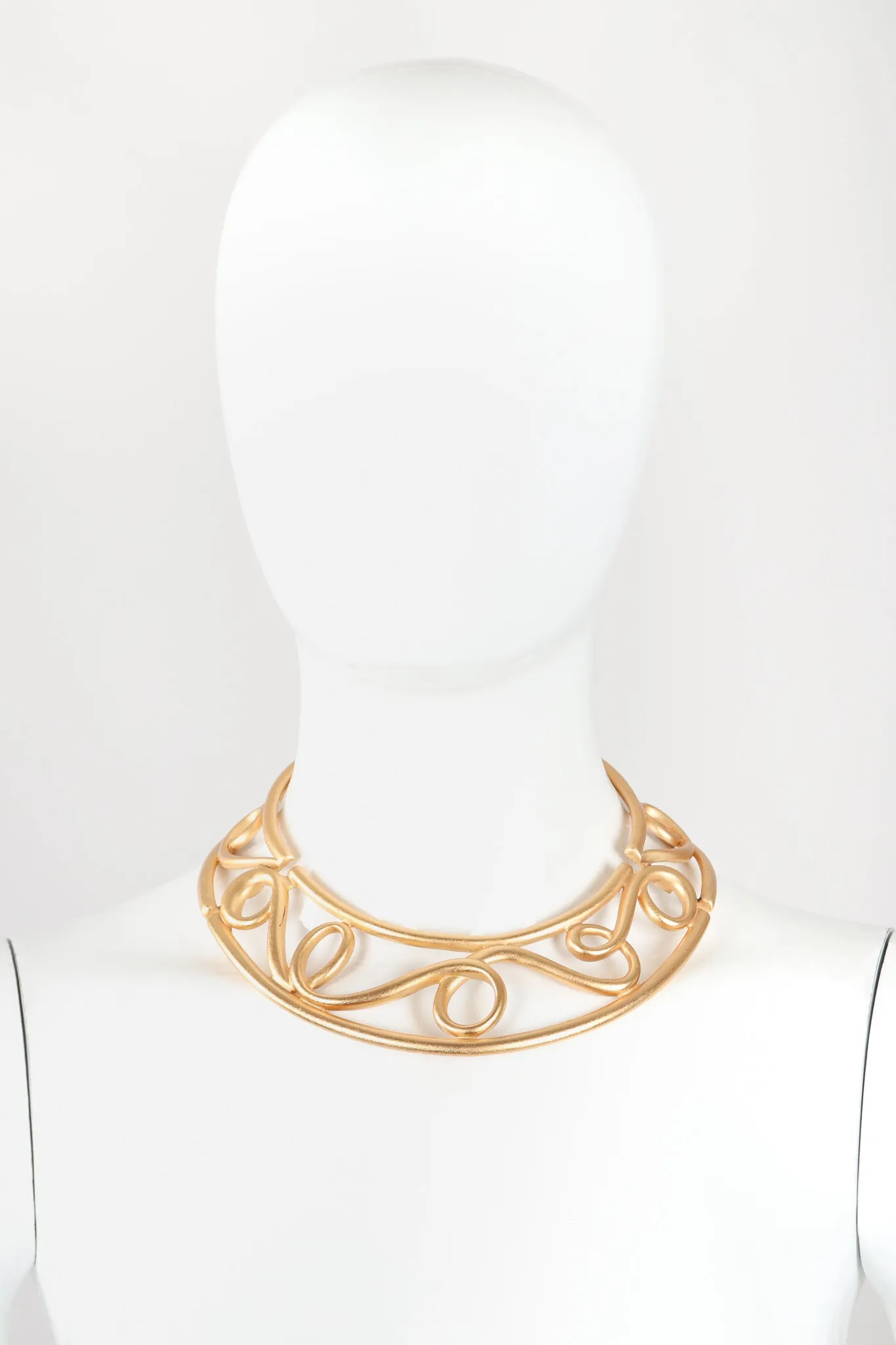 Brushed Swirl Cage Collar