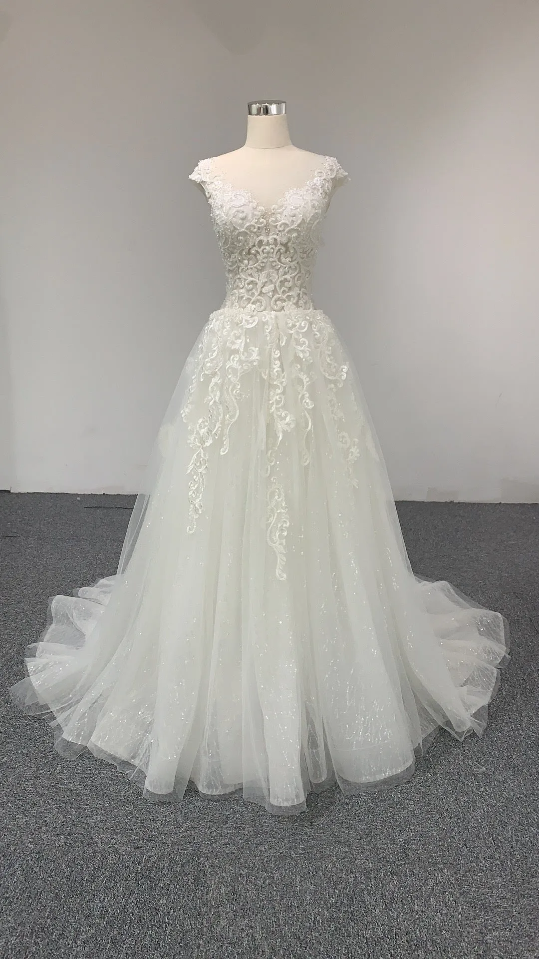 BYG V-neck A-line lace wedding dress for bride
