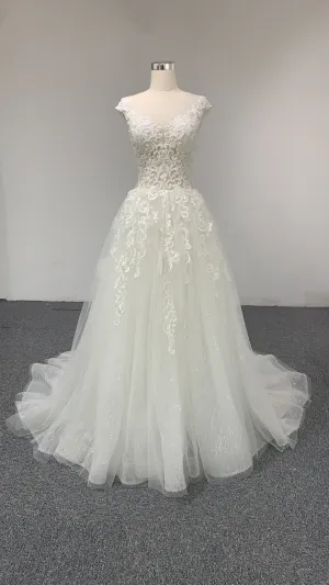 BYG V-neck A-line lace wedding dress for bride