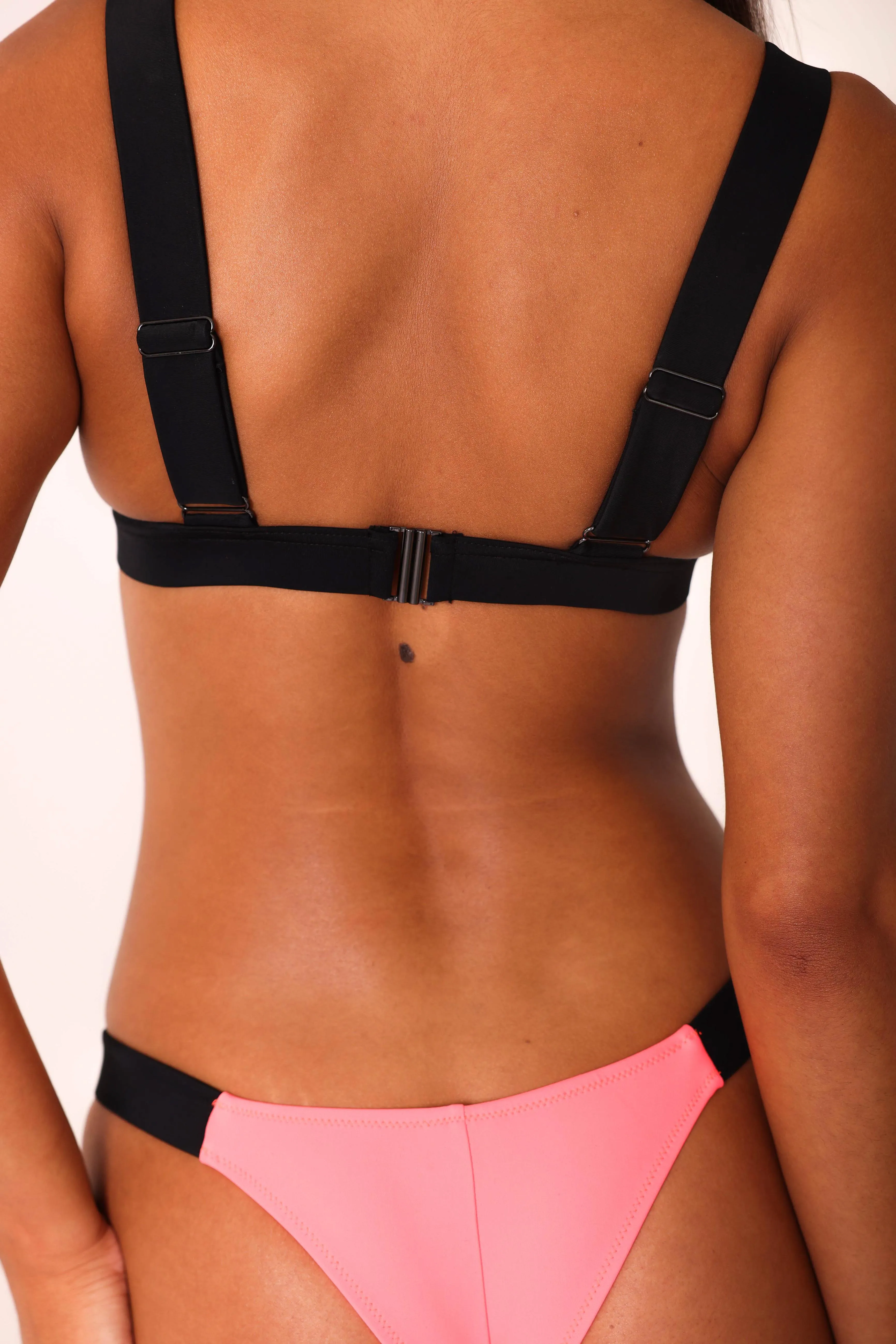 Contrast triangle bikini top
