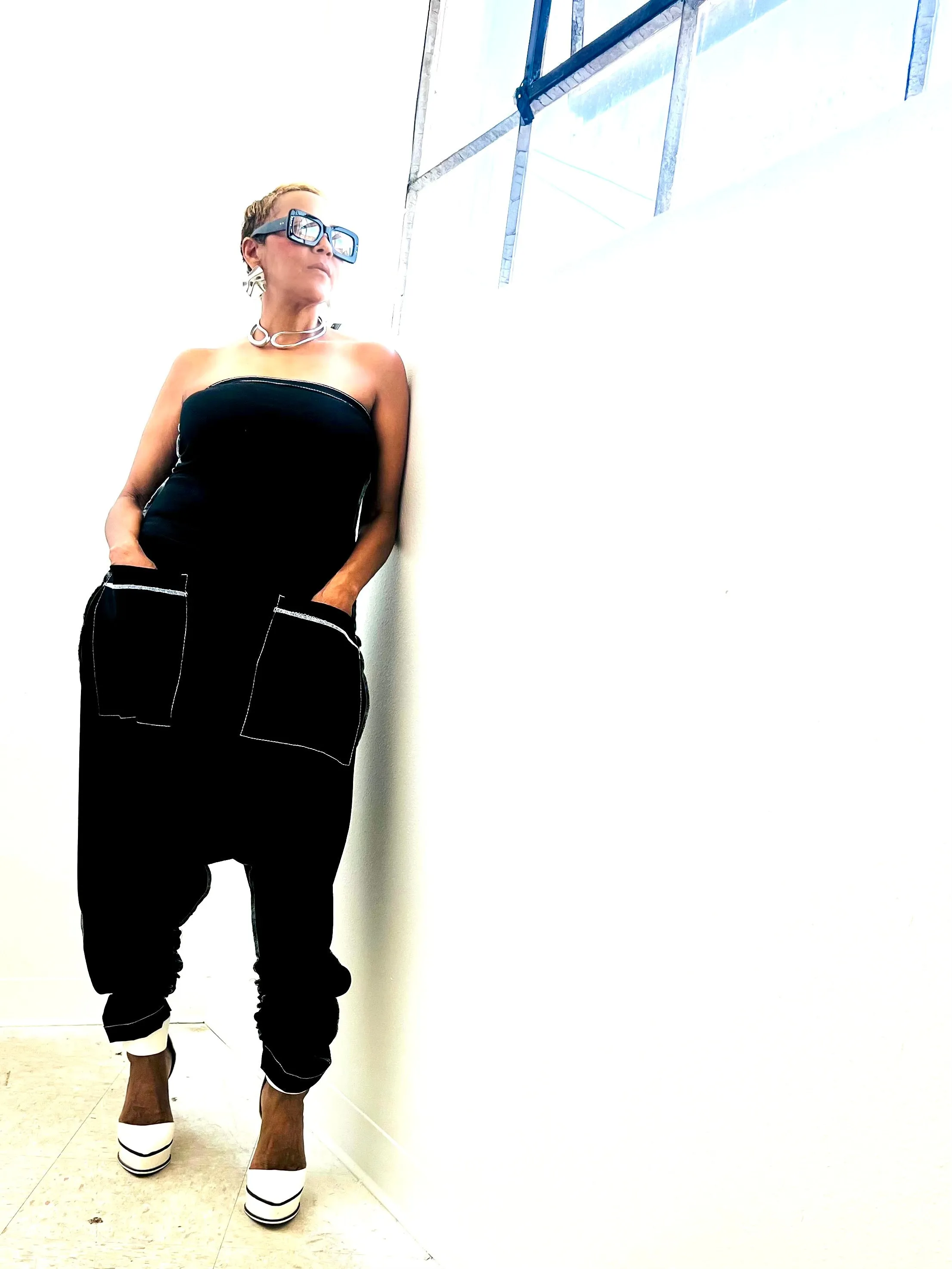 DIP IT LOW - BLACK/WHITE