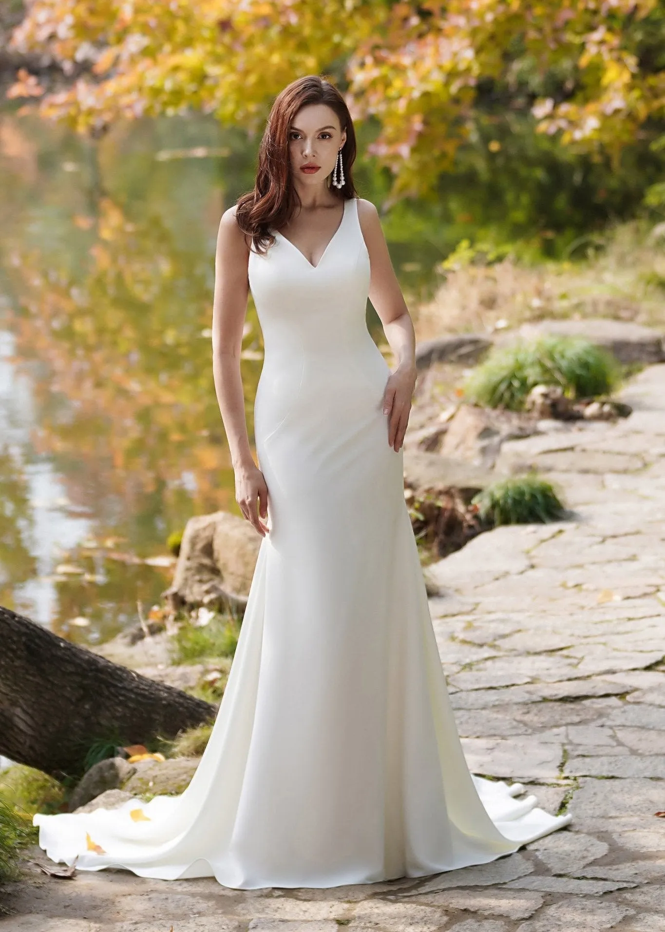 Felicity Ivory minimalist crepe wedding dress s8-10 Express NZ wide