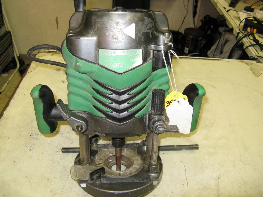 Hitachi M12V2 Plunge Router