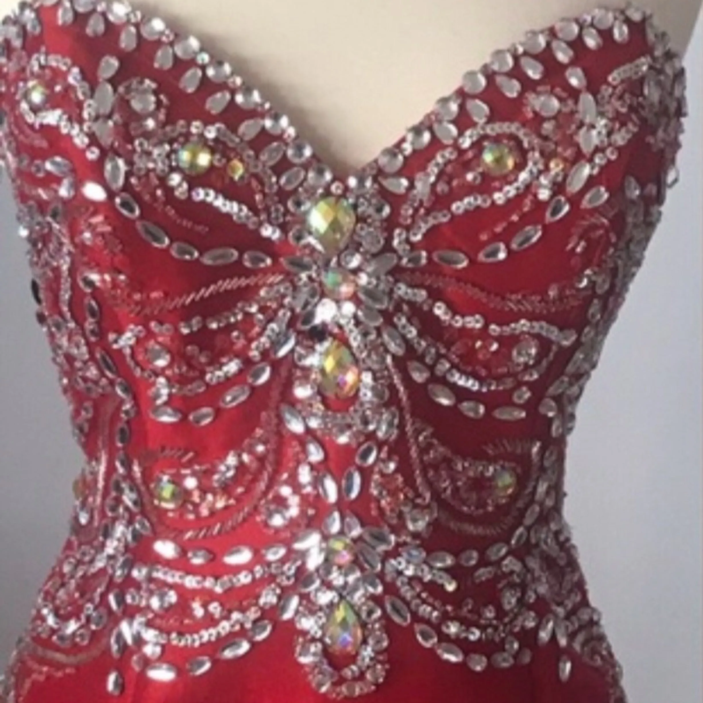 JOVANI Red Embellished Top Sweetheart Long Dress Size 2