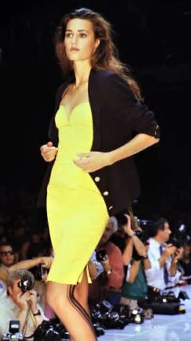 Killer Spring 1989 Gianni Versace Couture Strapless Topstitched Dress W Back Buttons & Cut Out
