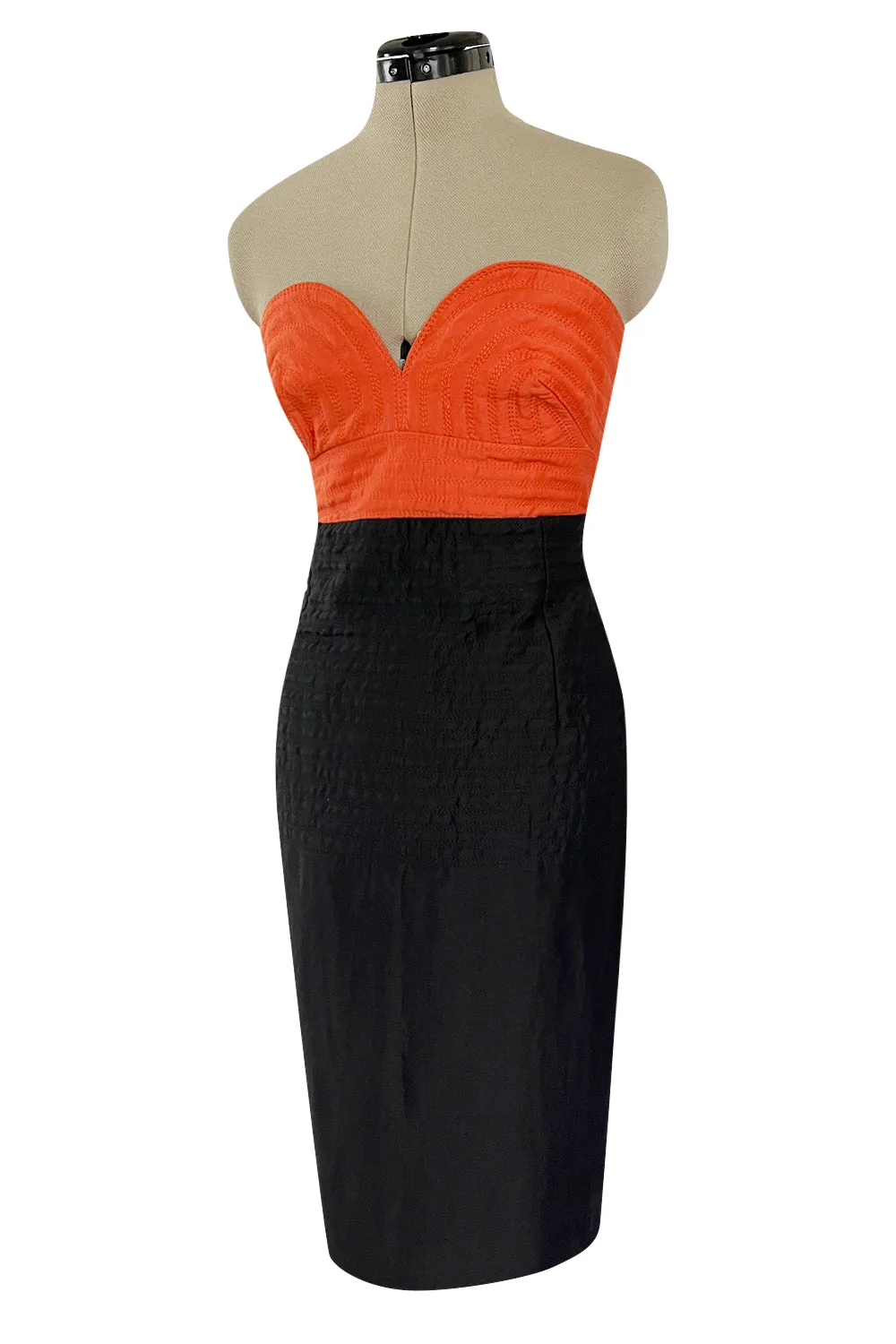 Killer Spring 1989 Gianni Versace Couture Strapless Topstitched Dress W Back Buttons & Cut Out
