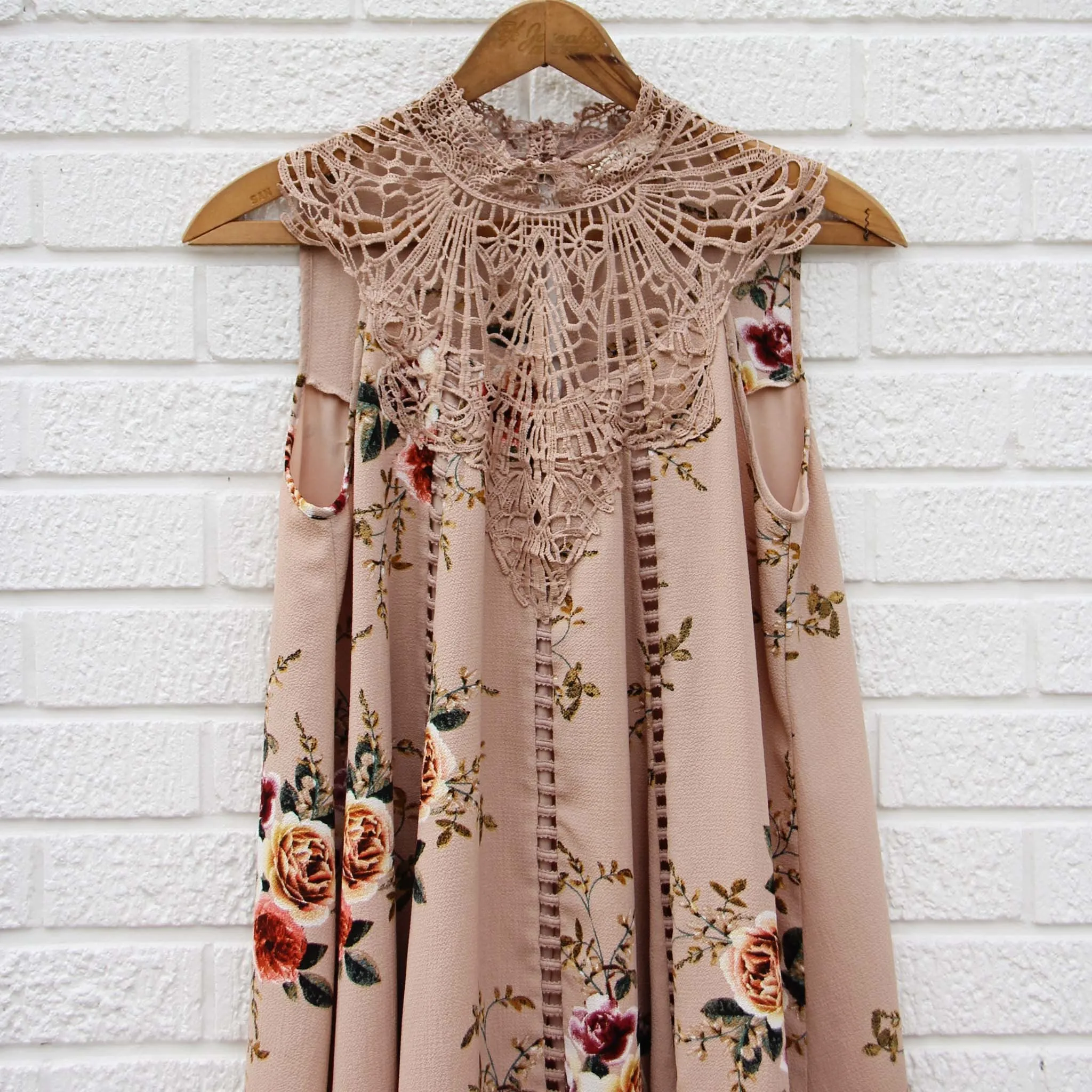 Lace Gypsy Dress in Desert Flower