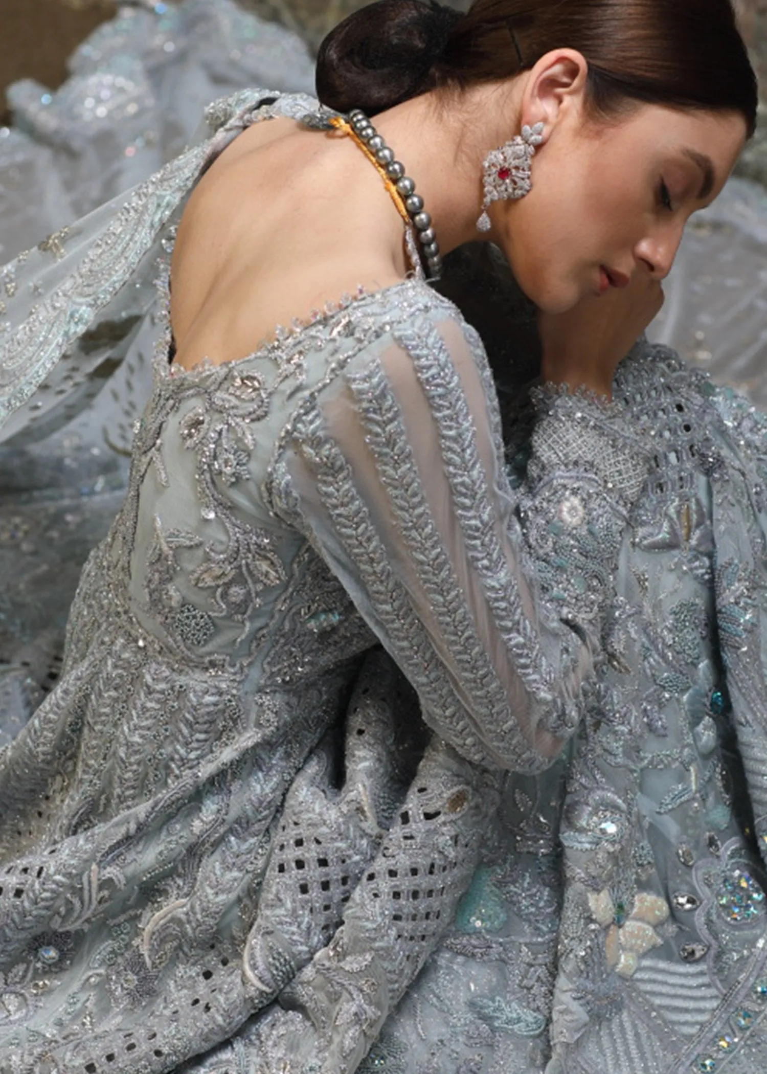 Latest Pakistani Bridal Heavy Dress for Wedding #J5132