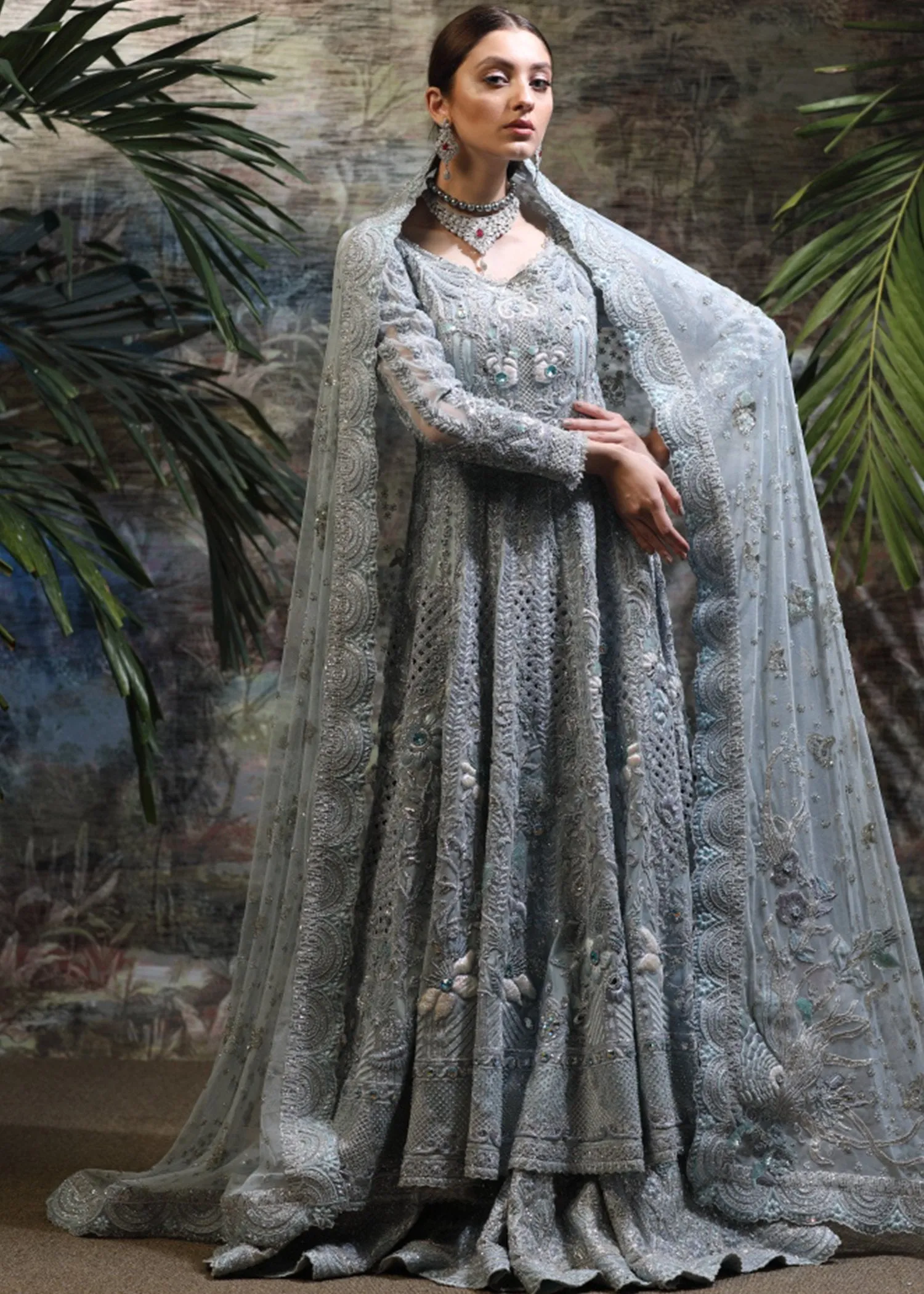 Latest Pakistani Bridal Heavy Dress for Wedding #J5132