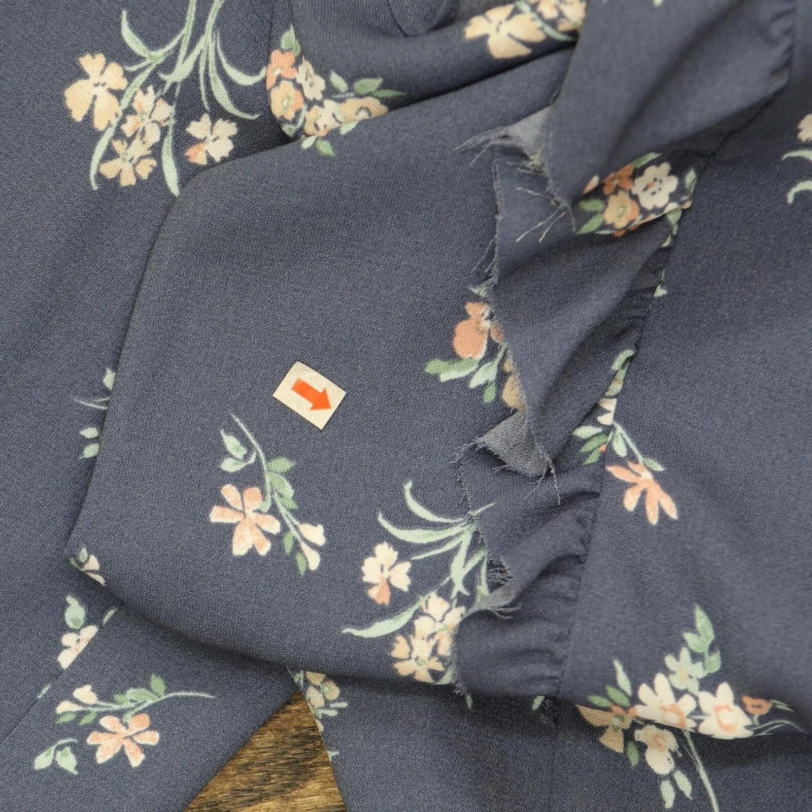 LC Lauren Conrad Ruffle Front V-Neck Long Sleeve Blouse Shirt Top Blue Floral M