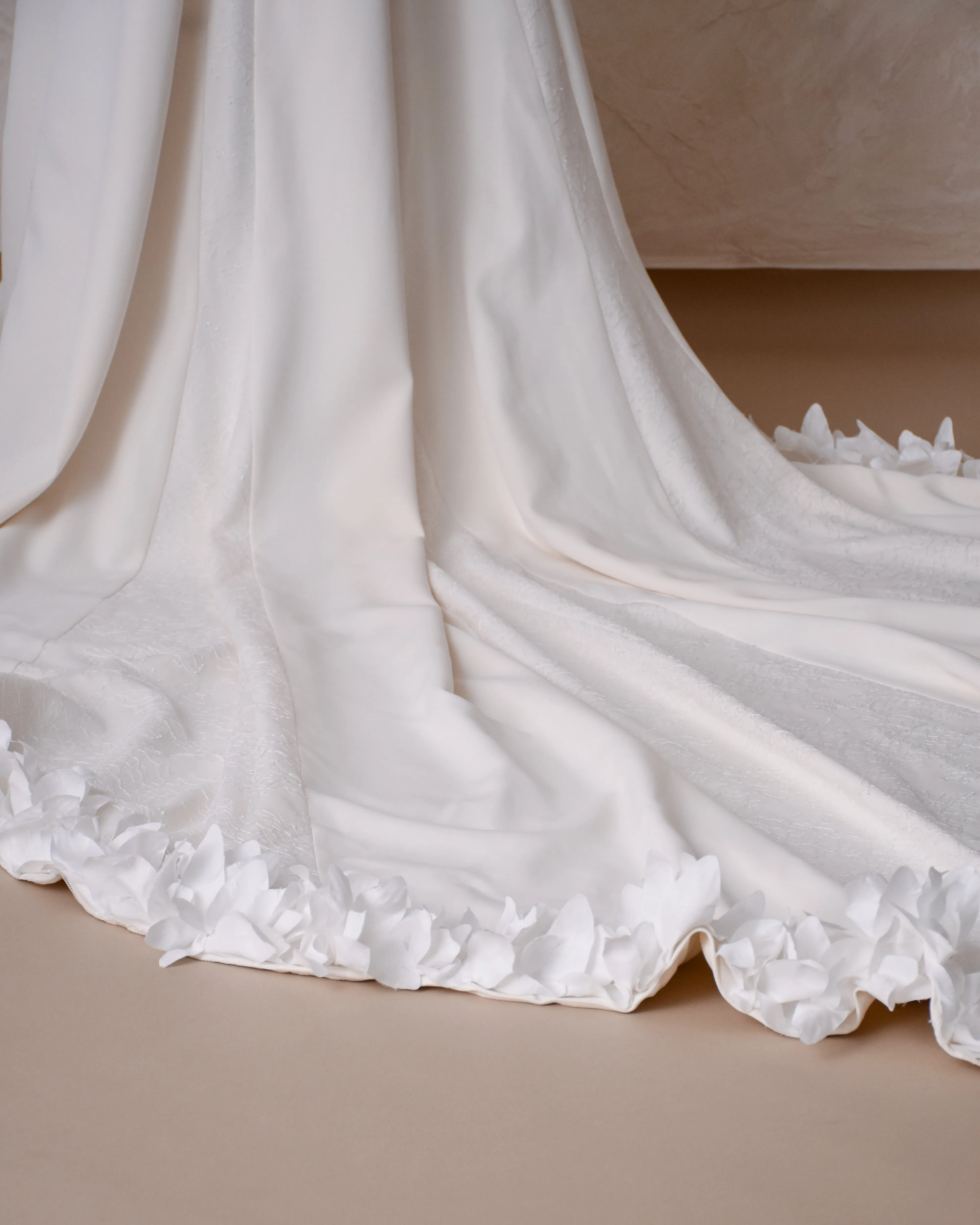 LILIES GOWN