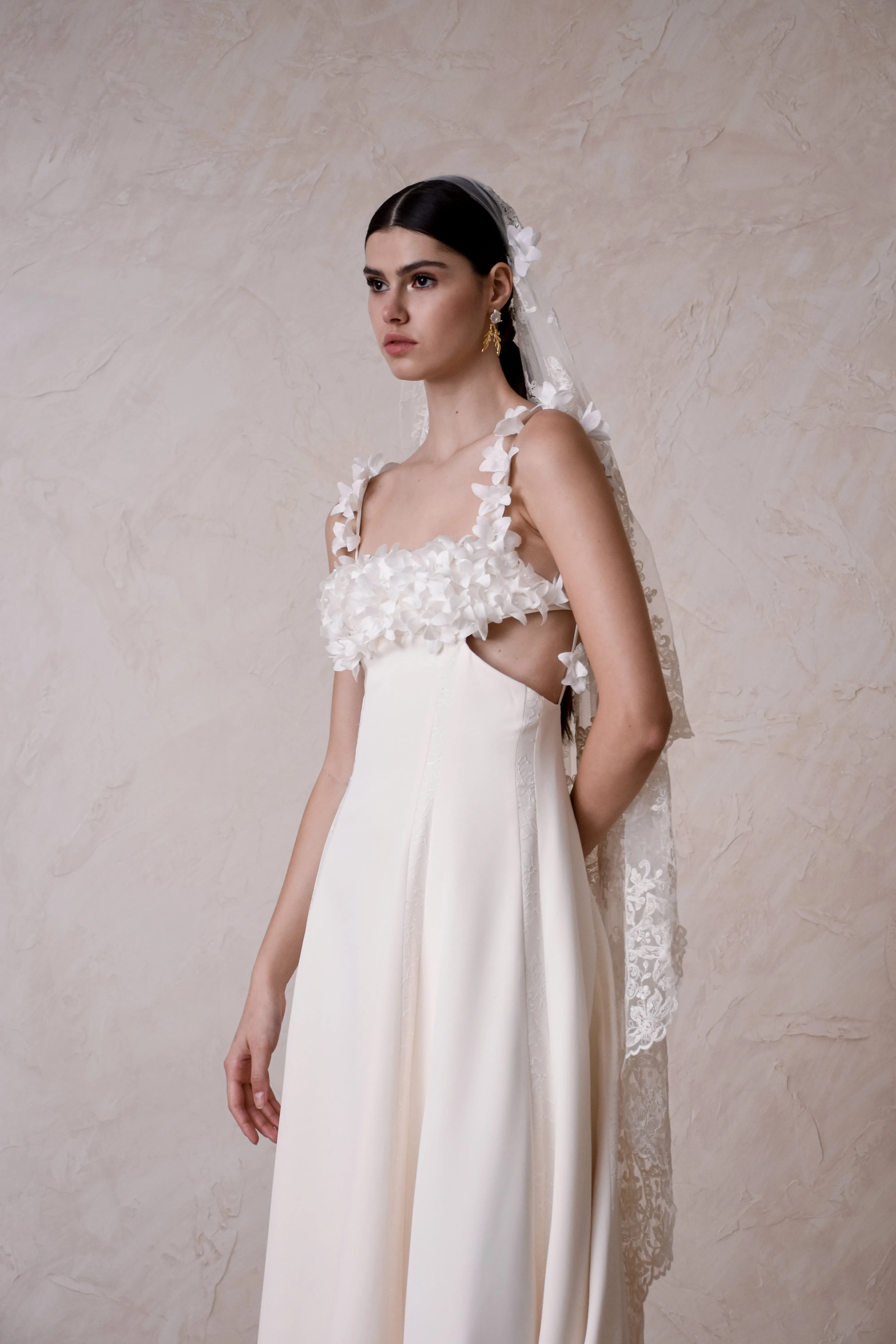 LILIES GOWN