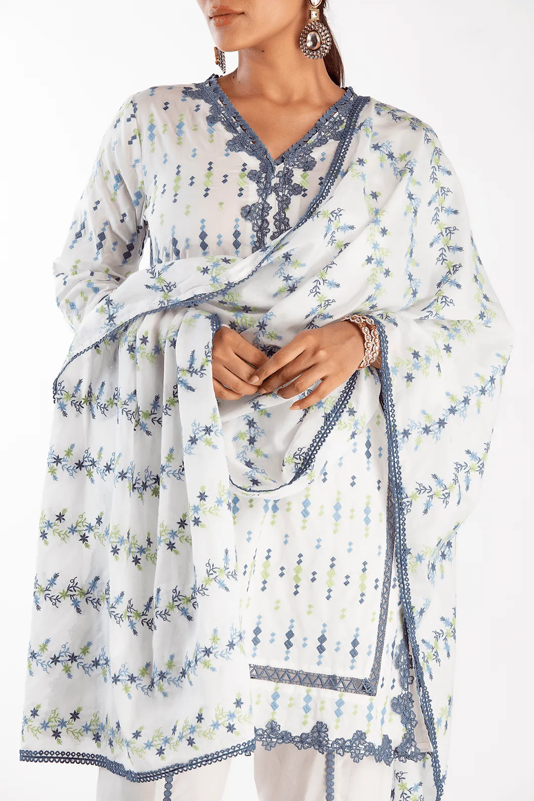 Mulmul Cotton Cupid White Kurta With Cupid White Pant
