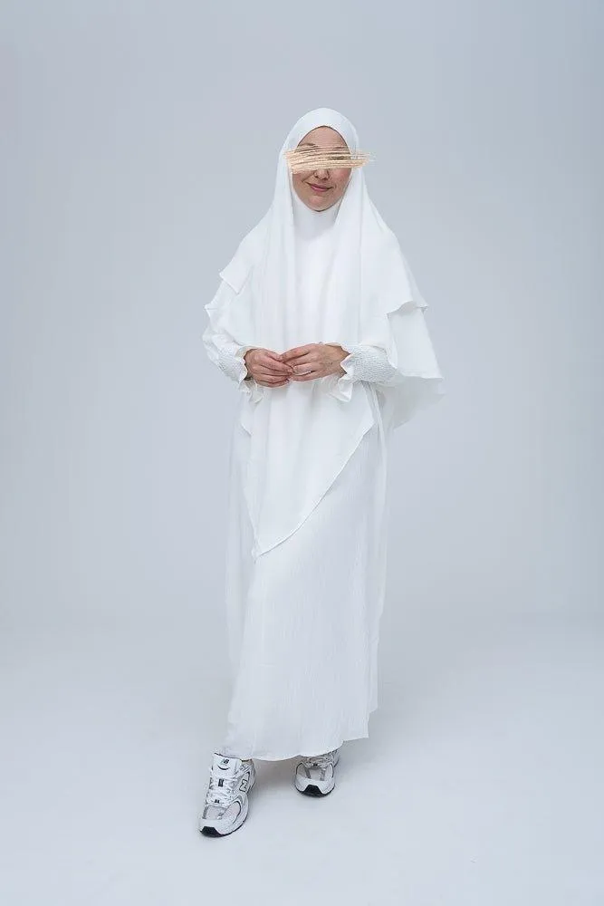 Pristine cream prayer gown for Omrah or prayer