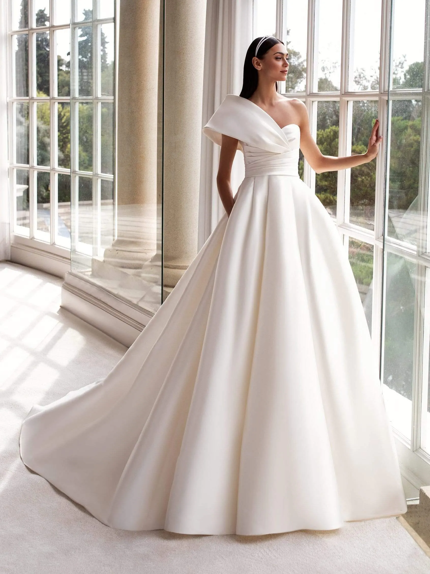 Pronovias: Sedna