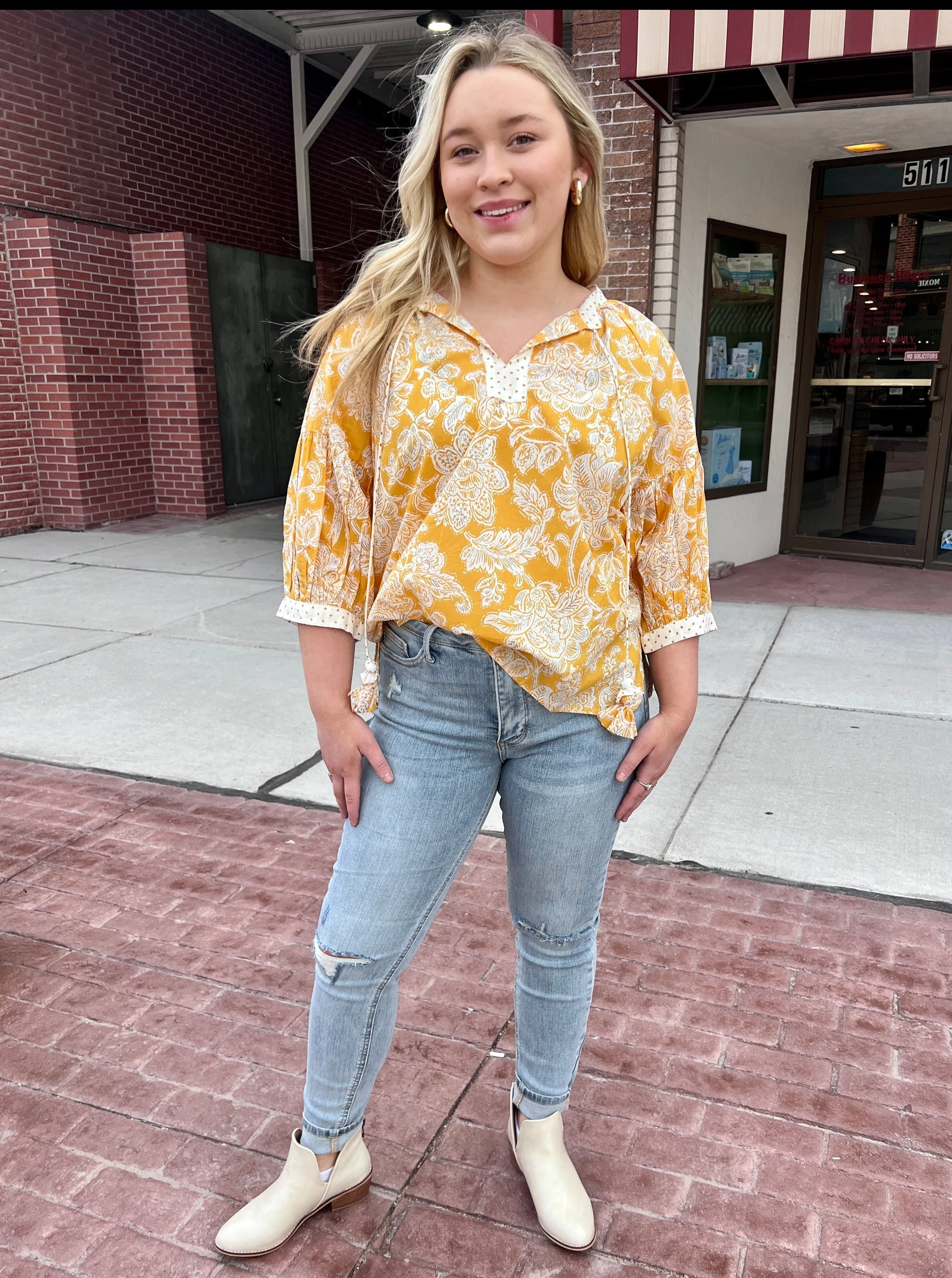 Ray of Sunshine 3 Qtr Slv Cut Out V Neck Top