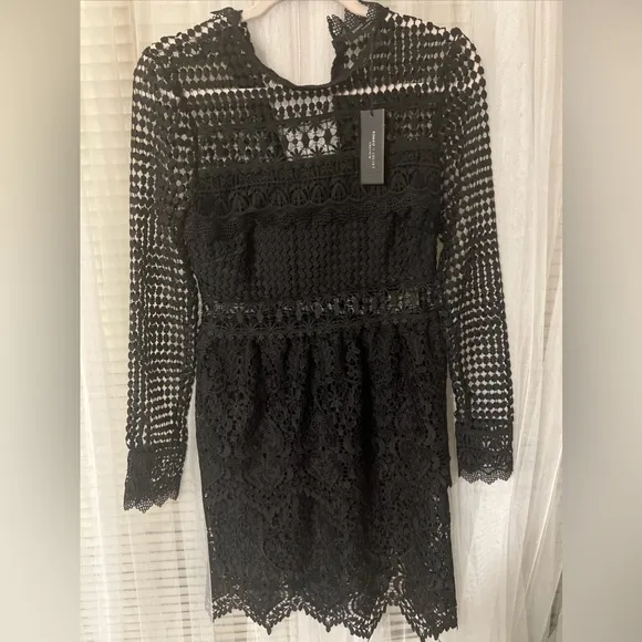 Romeo   Juliet Couture Black Tiered Long Sleeve Lace Dress Sz M 275  S1