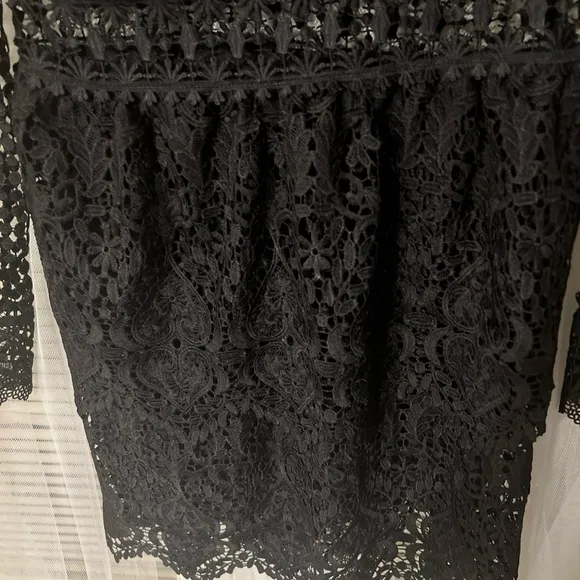 Romeo   Juliet Couture Black Tiered Long Sleeve Lace Dress Sz M 275  S1