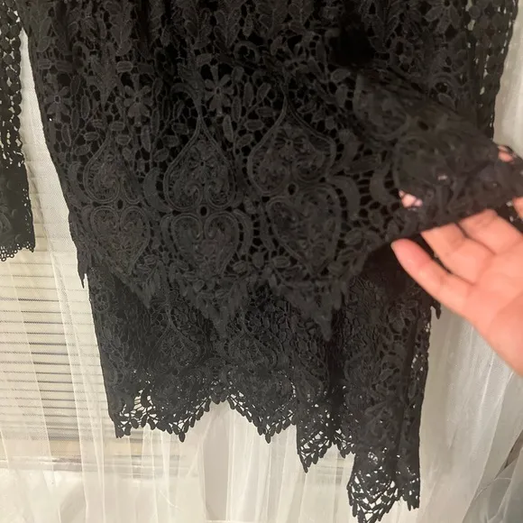 Romeo   Juliet Couture Black Tiered Long Sleeve Lace Dress Sz M 275  S1