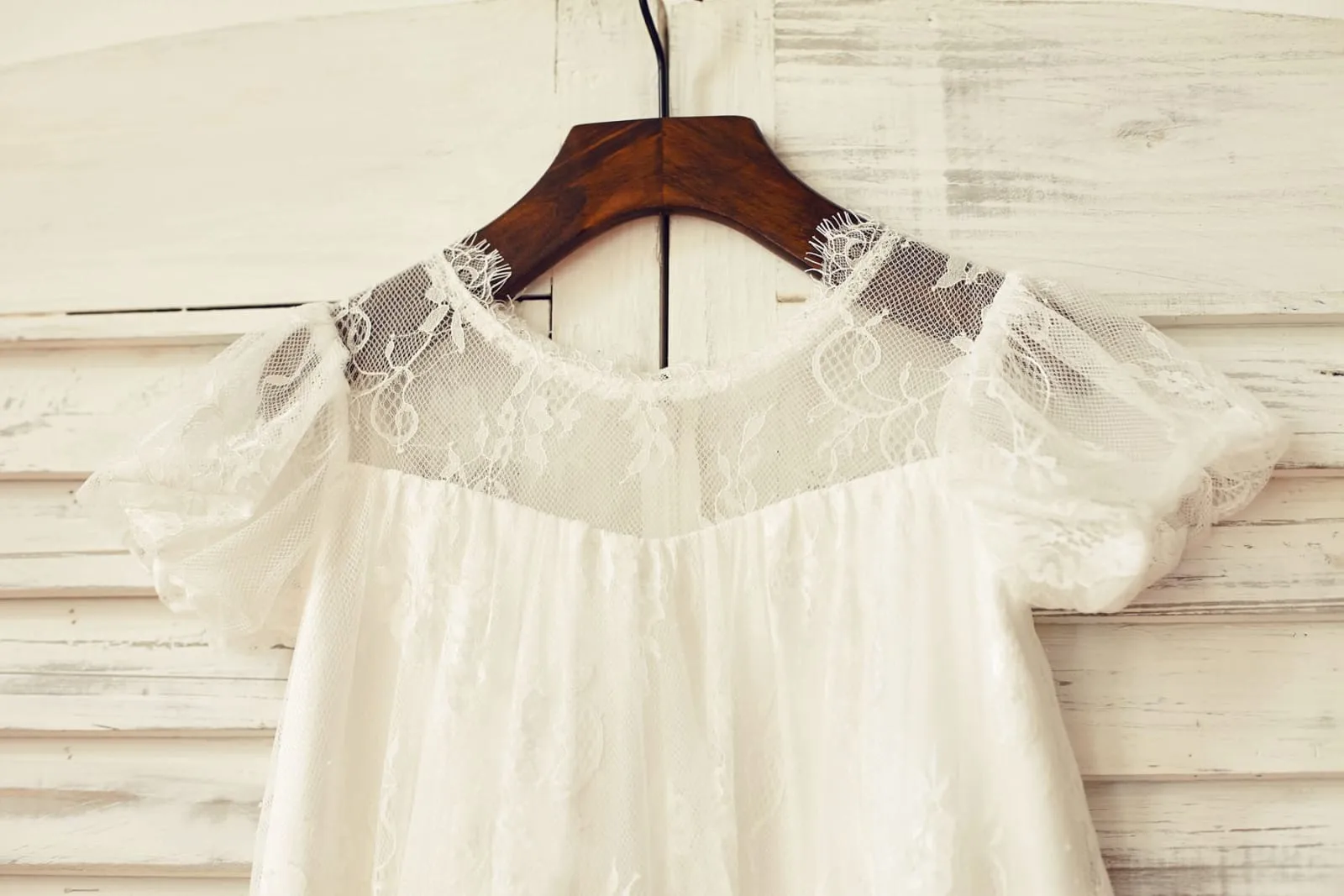 Short Puffy Sleeves Ivory Eyelash Lace Flower Girl Dress