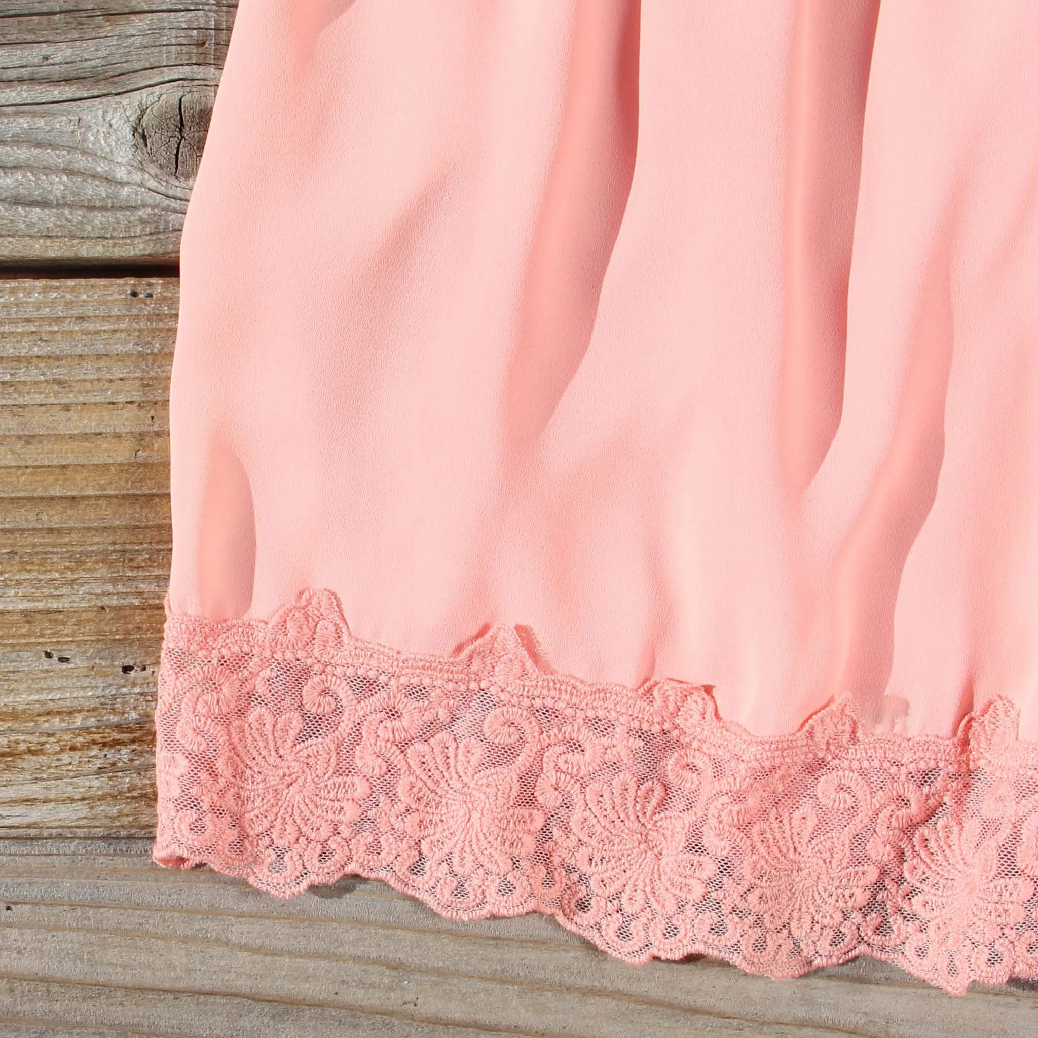 Solarium Lace Tunic in Peach