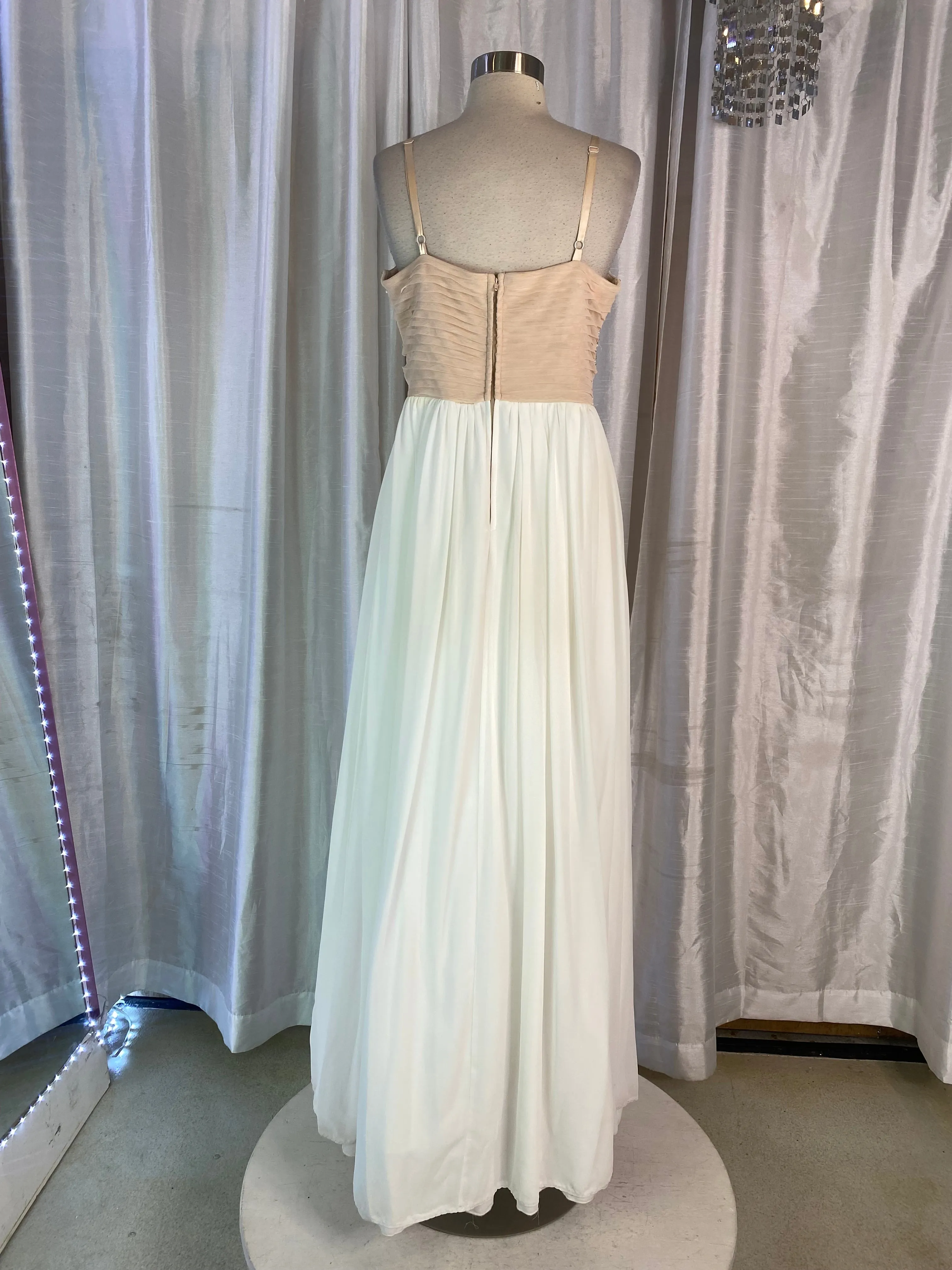 SPEECHLESS Long Gown Ivory Size 15