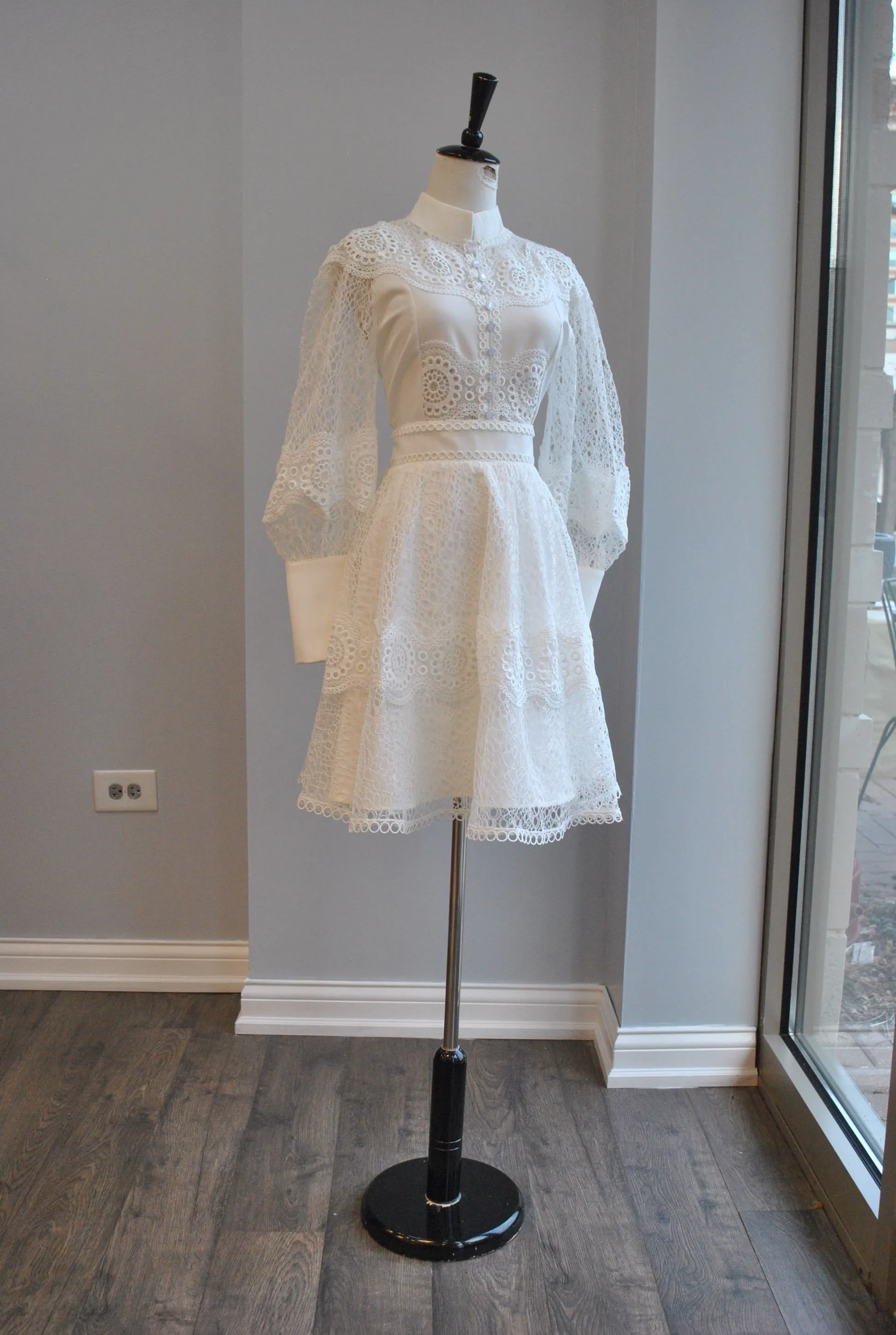 WHITE FIT AND FLAIR DRESS WITH LACE DETAIL